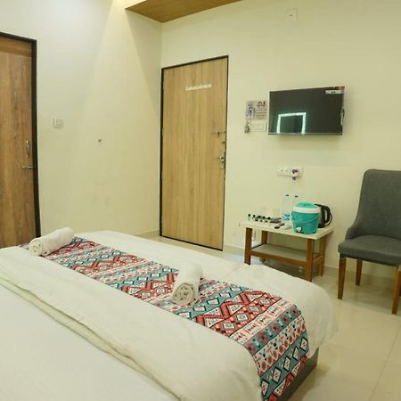 Hotel Ayodhya Virpur Exterior foto