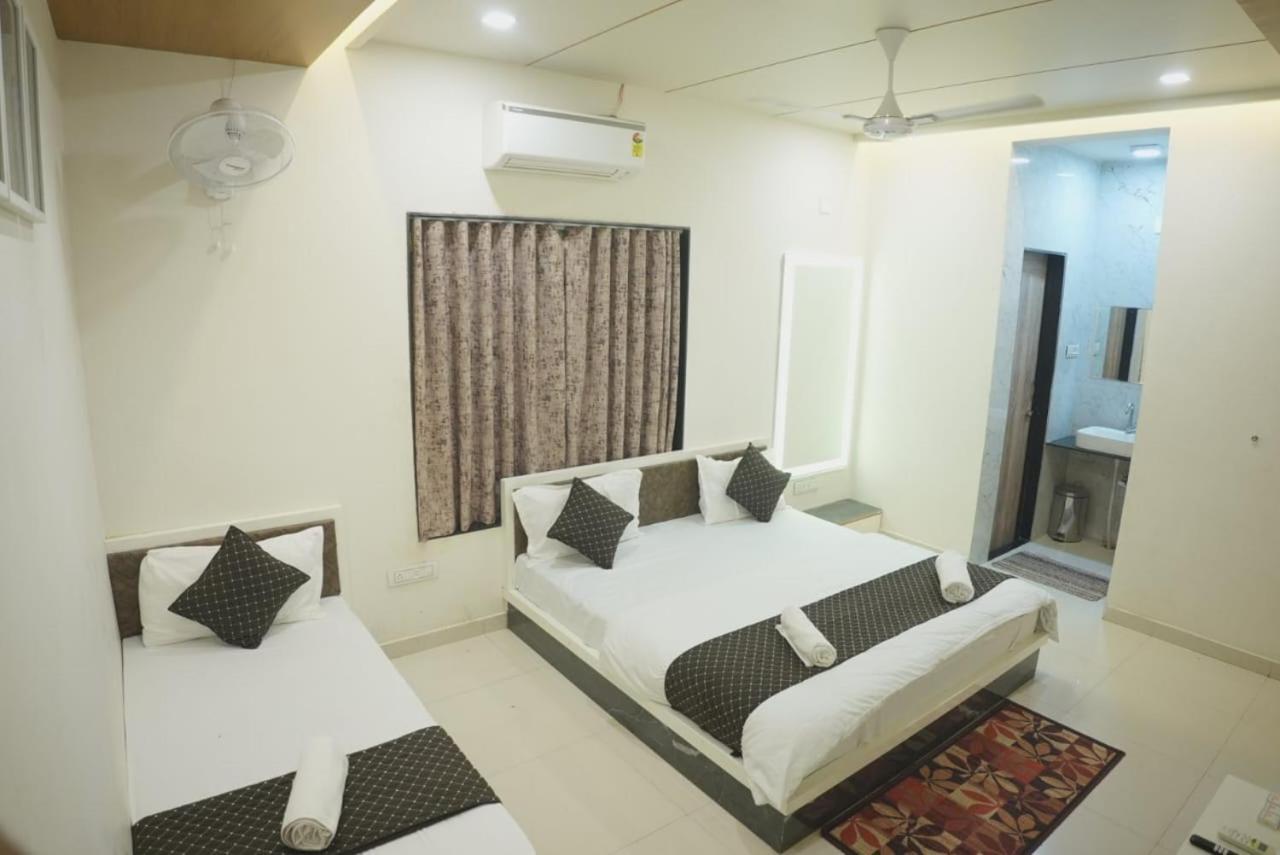 Hotel Ayodhya Virpur Exterior foto