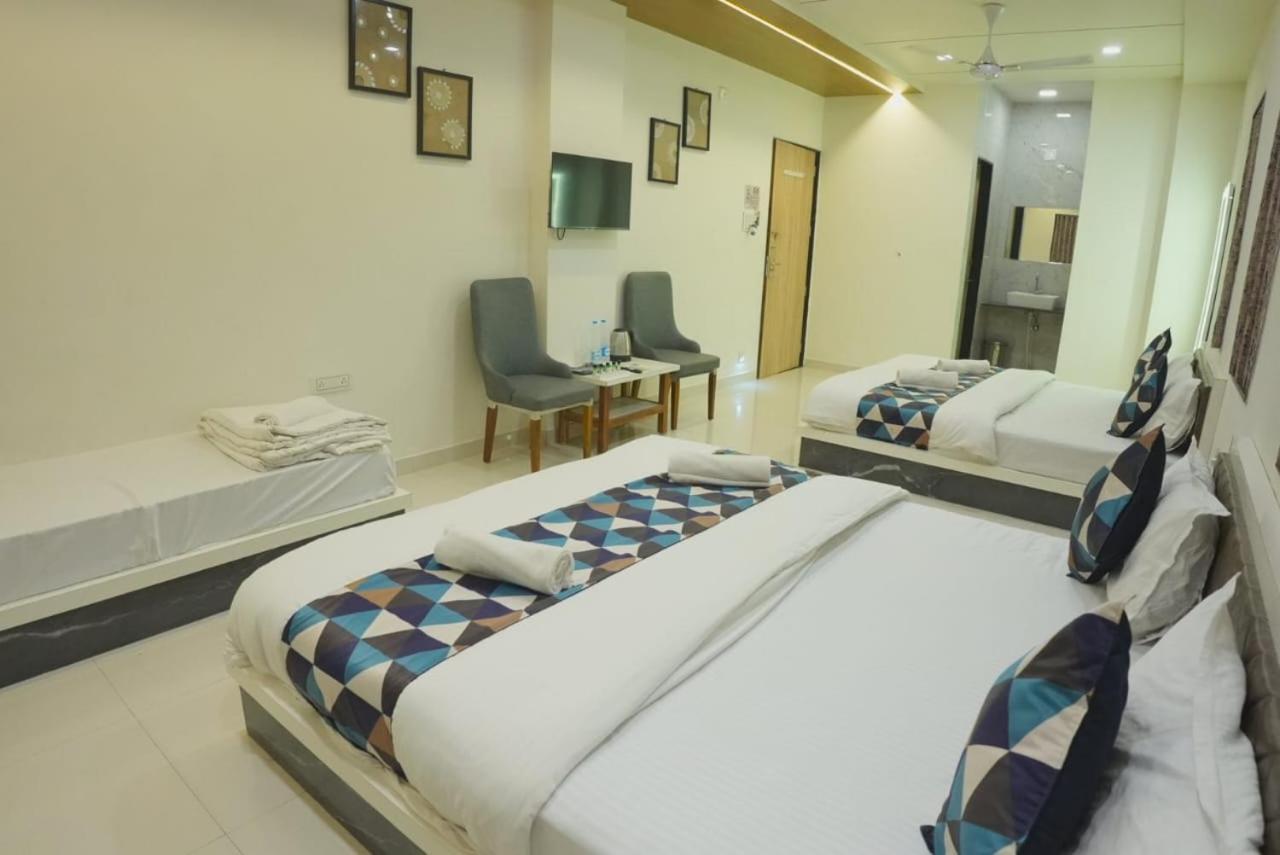Hotel Ayodhya Virpur Exterior foto